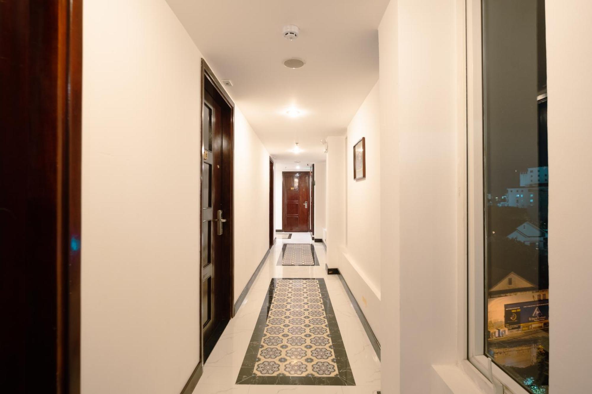 Vina Spa Hotel Hue Exterior photo