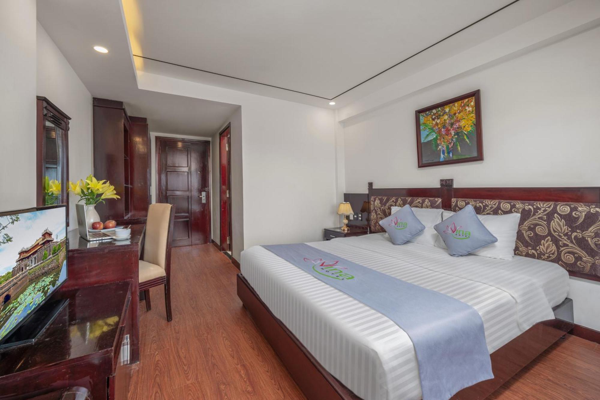 Vina Spa Hotel Hue Exterior photo