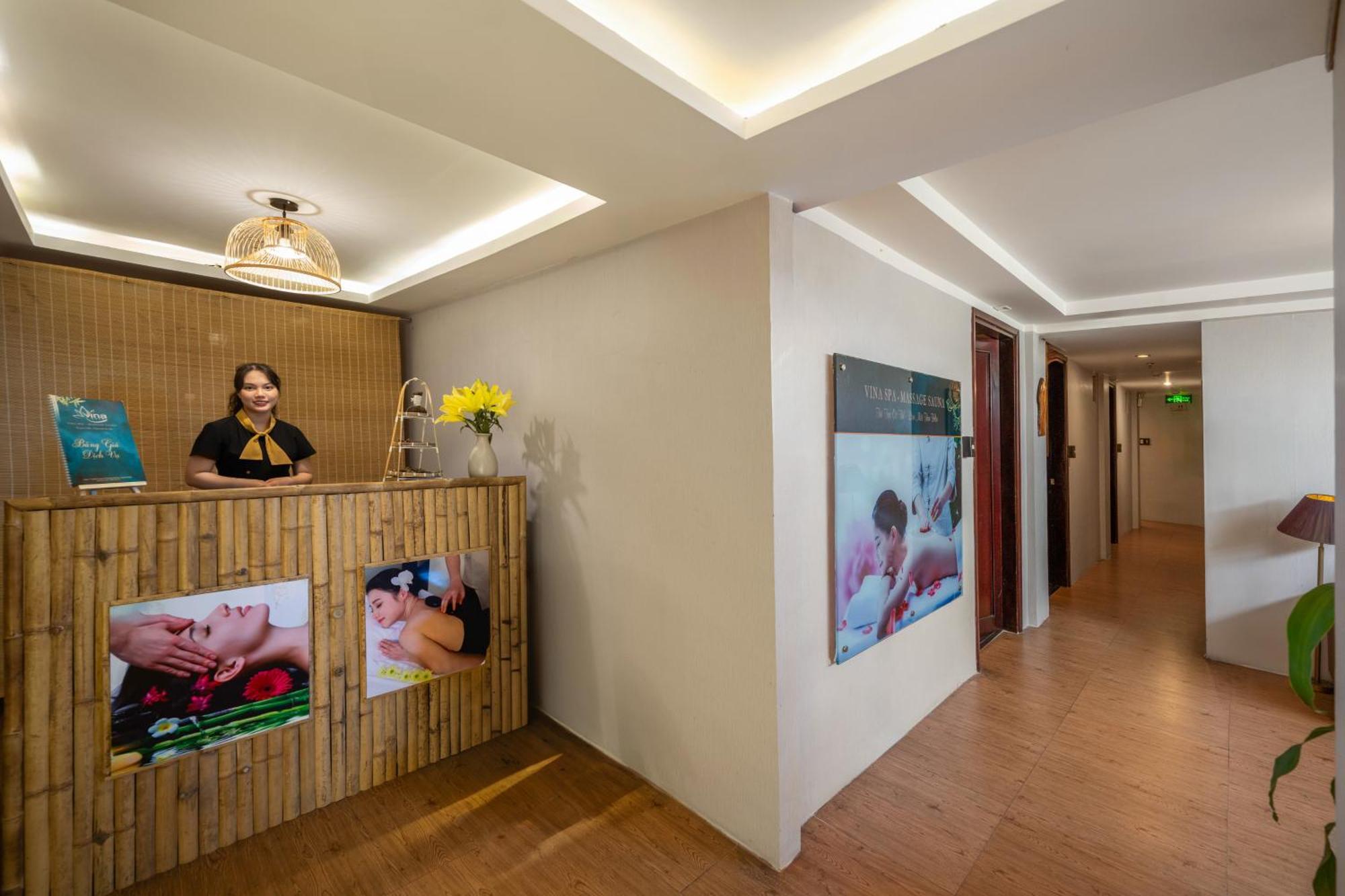 Vina Spa Hotel Hue Exterior photo