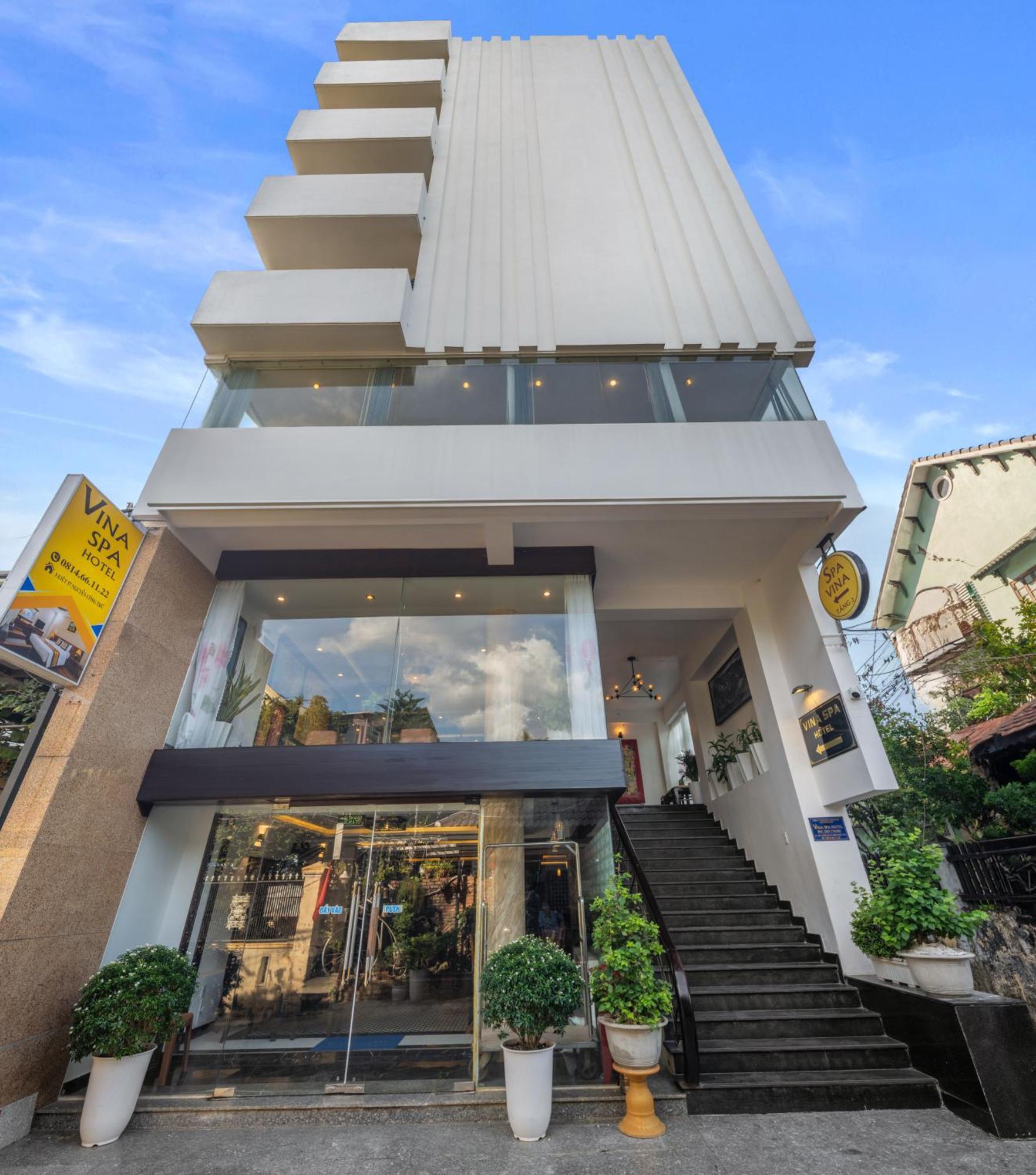 Vina Spa Hotel Hue Exterior photo