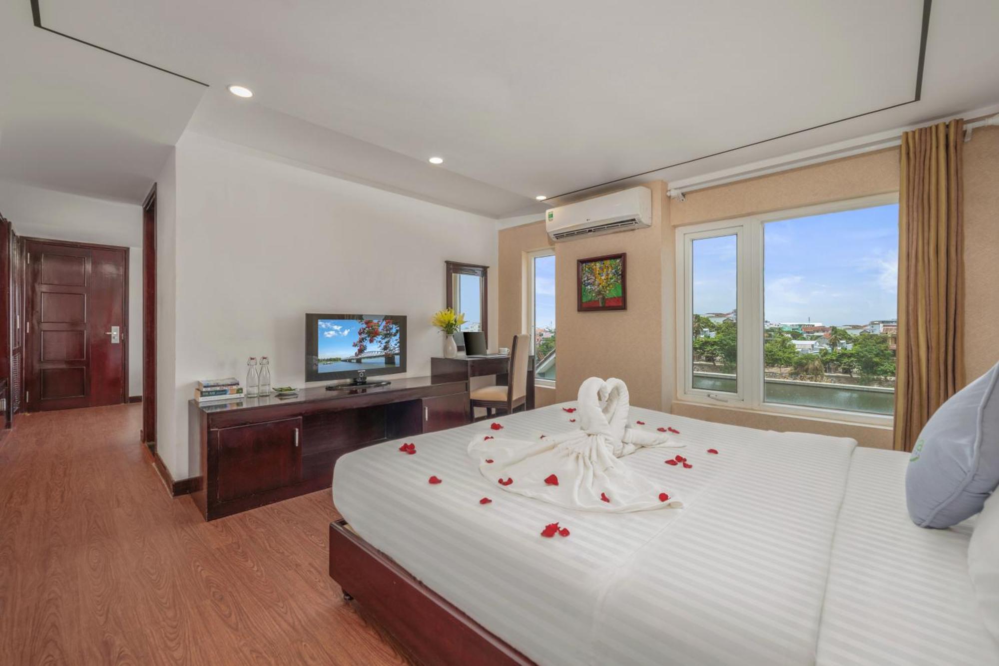 Vina Spa Hotel Hue Exterior photo