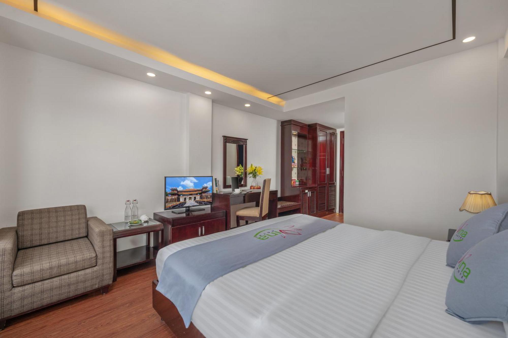 Vina Spa Hotel Hue Exterior photo